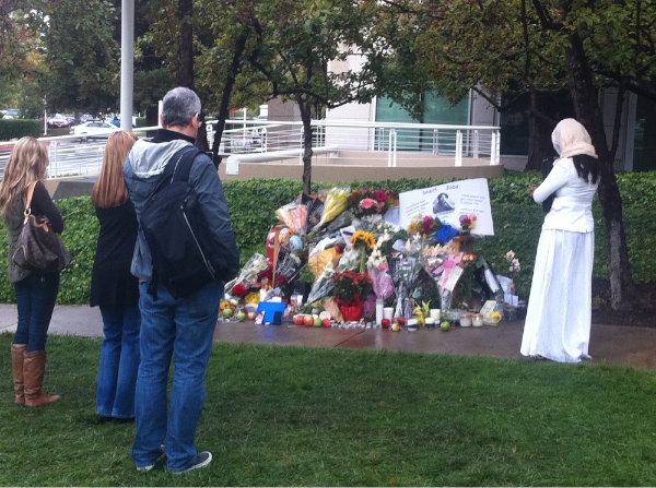 Cupertino - la mort d'Steve Jobs