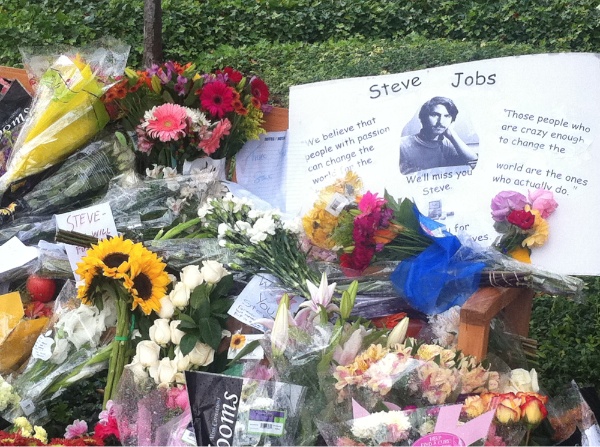 Cupertino - la mort d'Steve Jobs